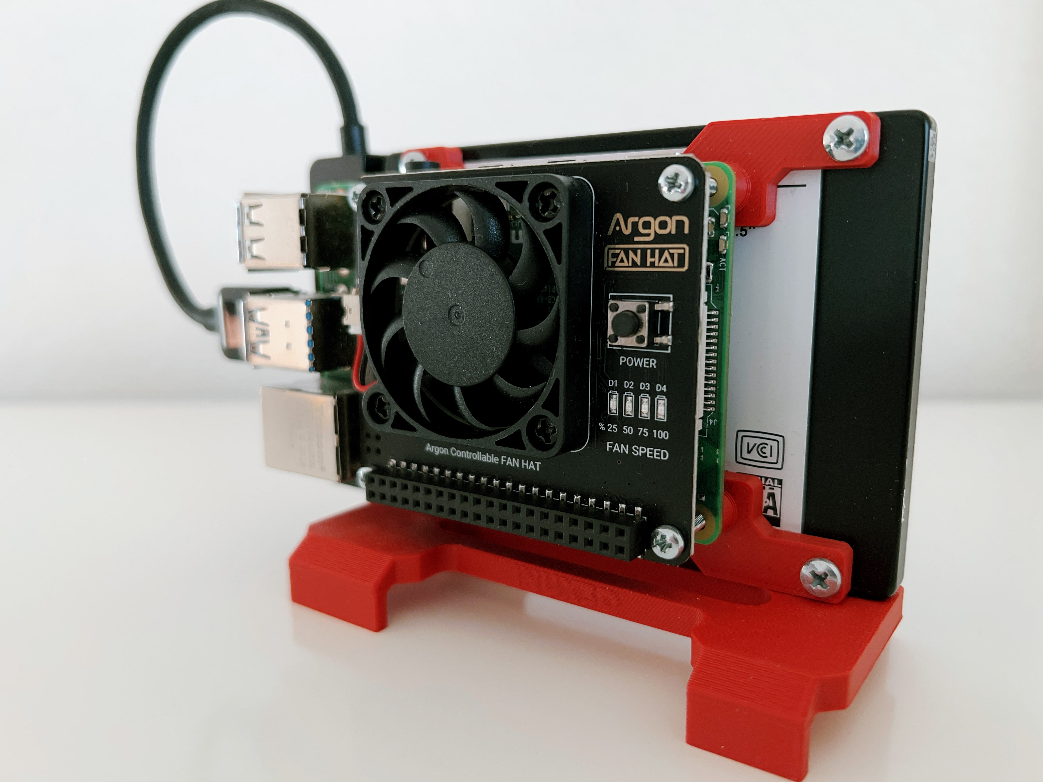 Illustration présentant un ordinateur de hacking