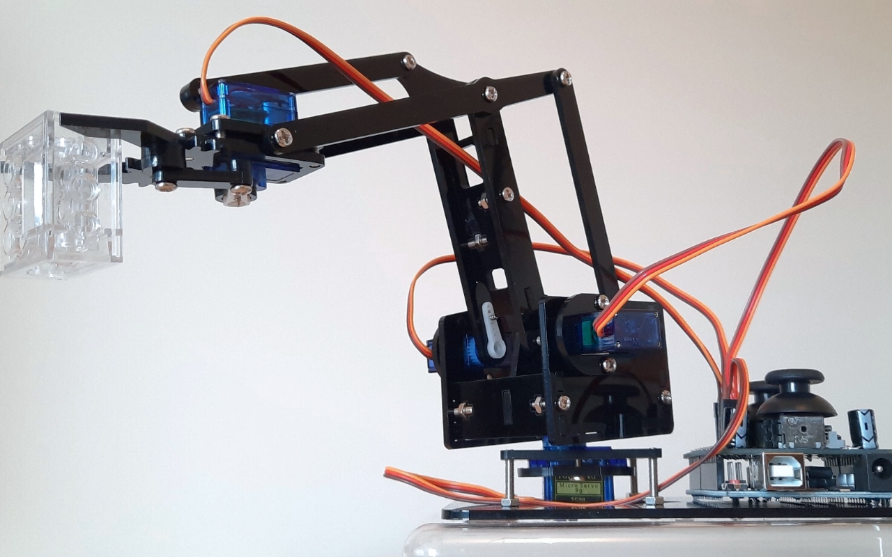 Bras robotisé terminé!